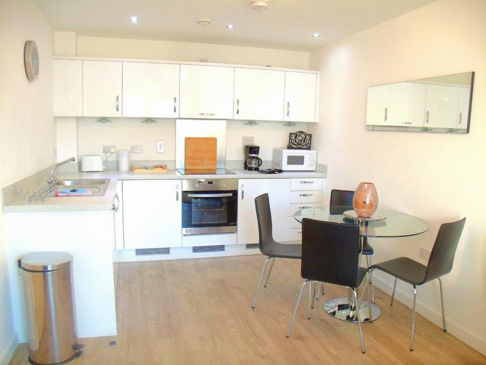 New Central Woking 1 and 2 Bedroom Apartments with Free Gym, close to Train Station Main image
