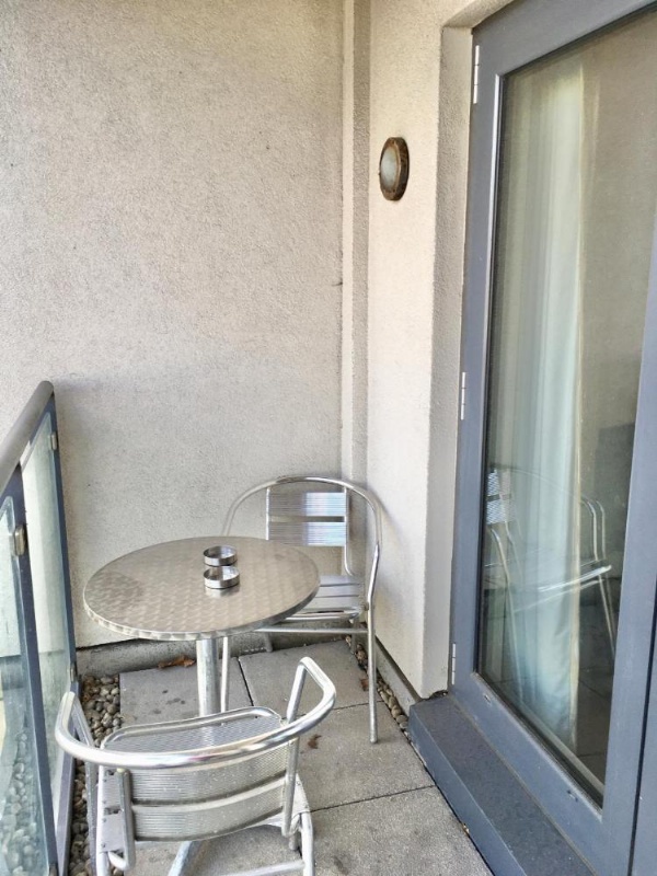 New Central Woking 1 and 2 Bedroom Apartments with Free Gym, close to Train Station image 15