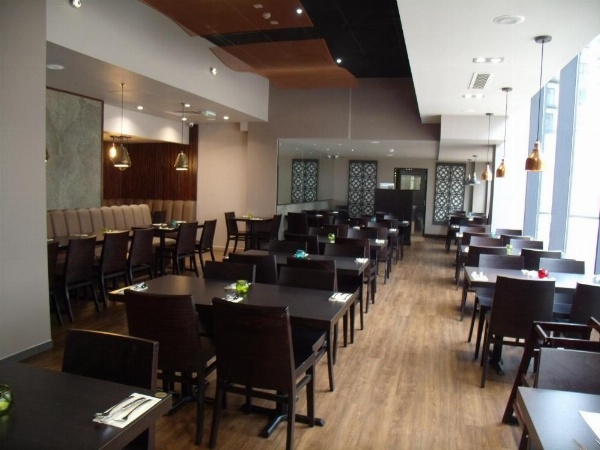 New Central Woking 1 and 2 Bedroom Apartments with Free Gym, close to Train Station image 24